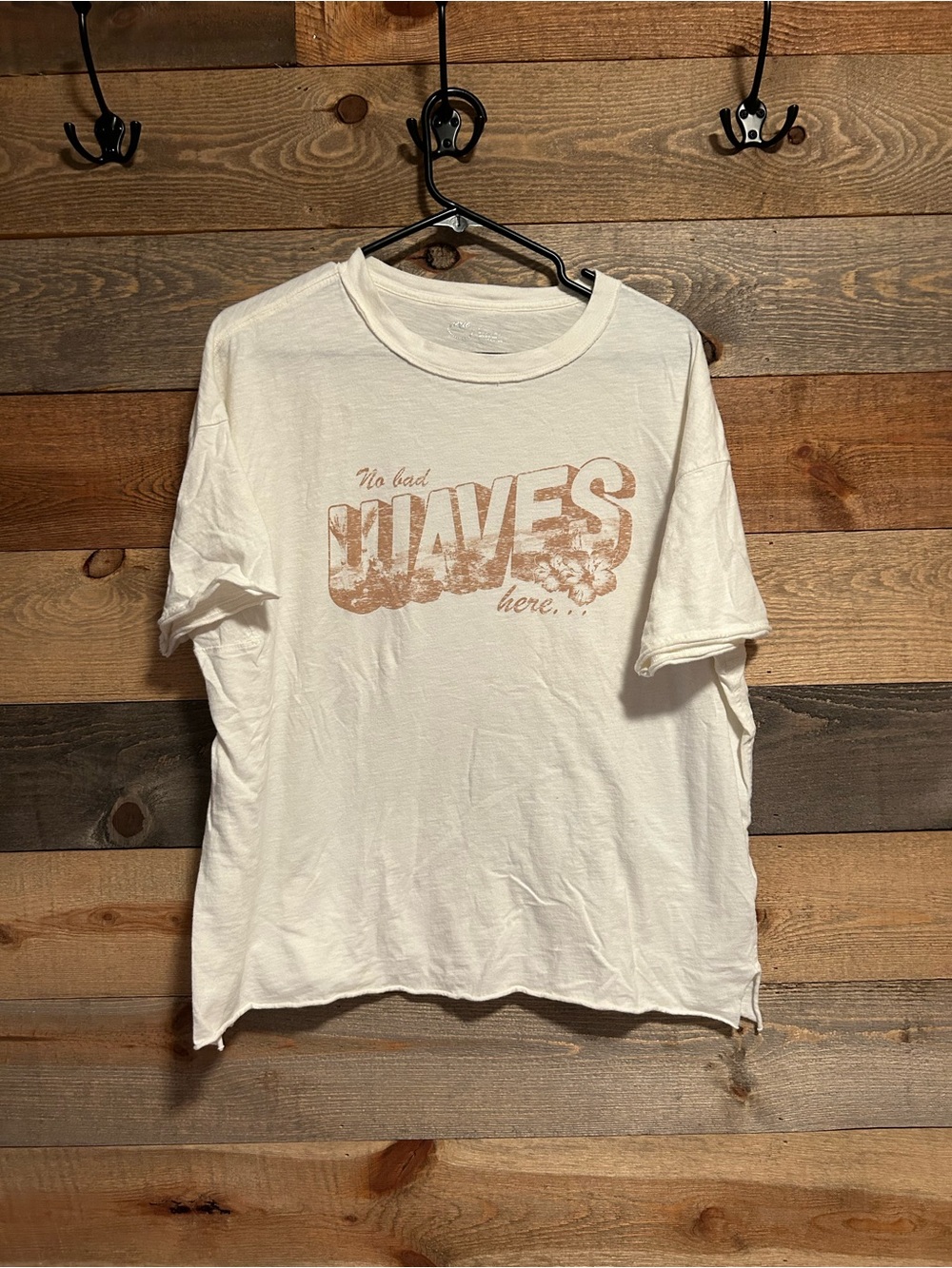 aerie White Short Sleeve Crew Tee with Faded Tan Graphic SZ S